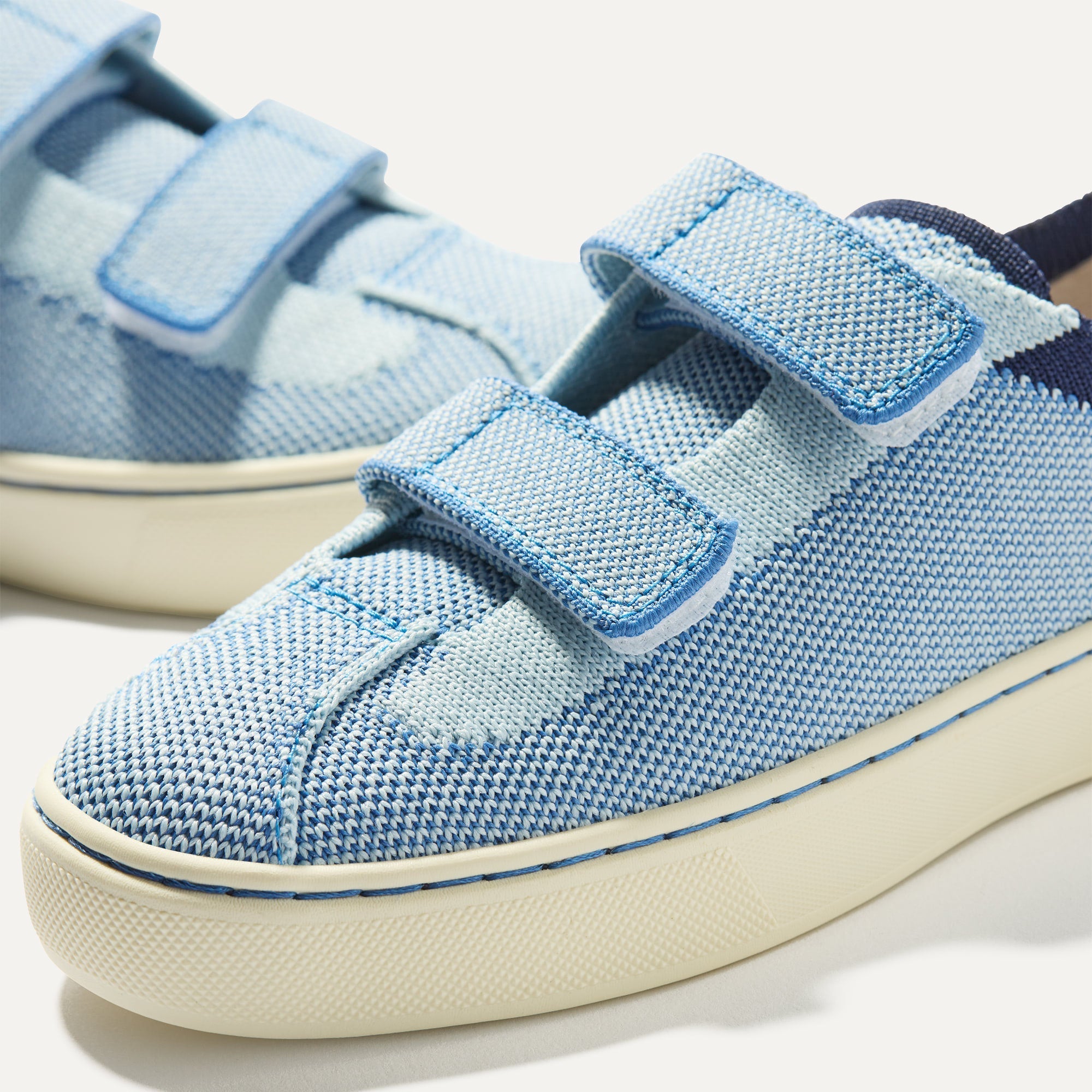 The Kids Strap Sneaker - Berry Blue