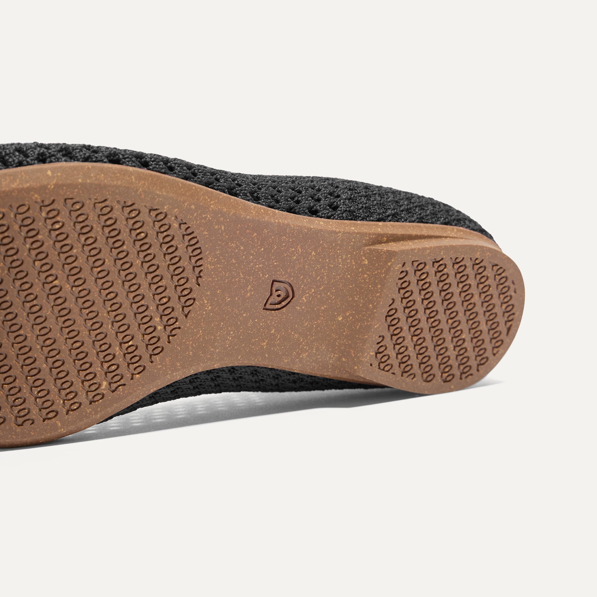 The Max Square - Black Mesh