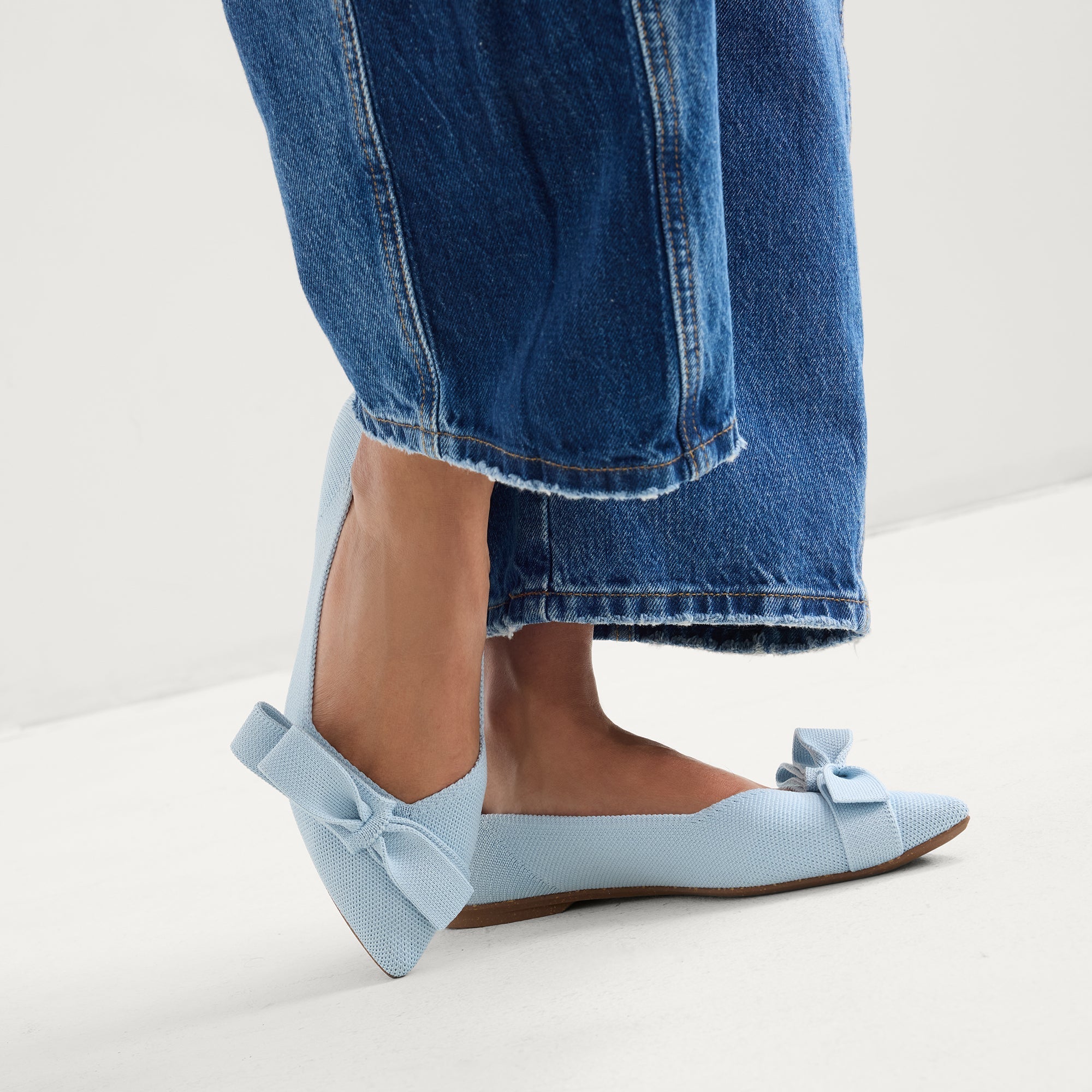 The Bow Point II - Powder Blue