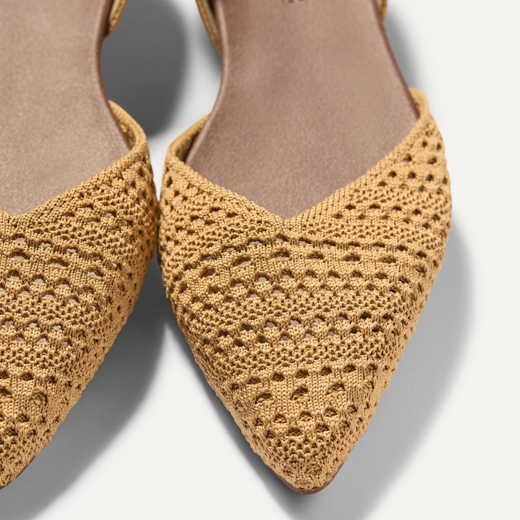 The D'Orsay Point - Camel Crochet