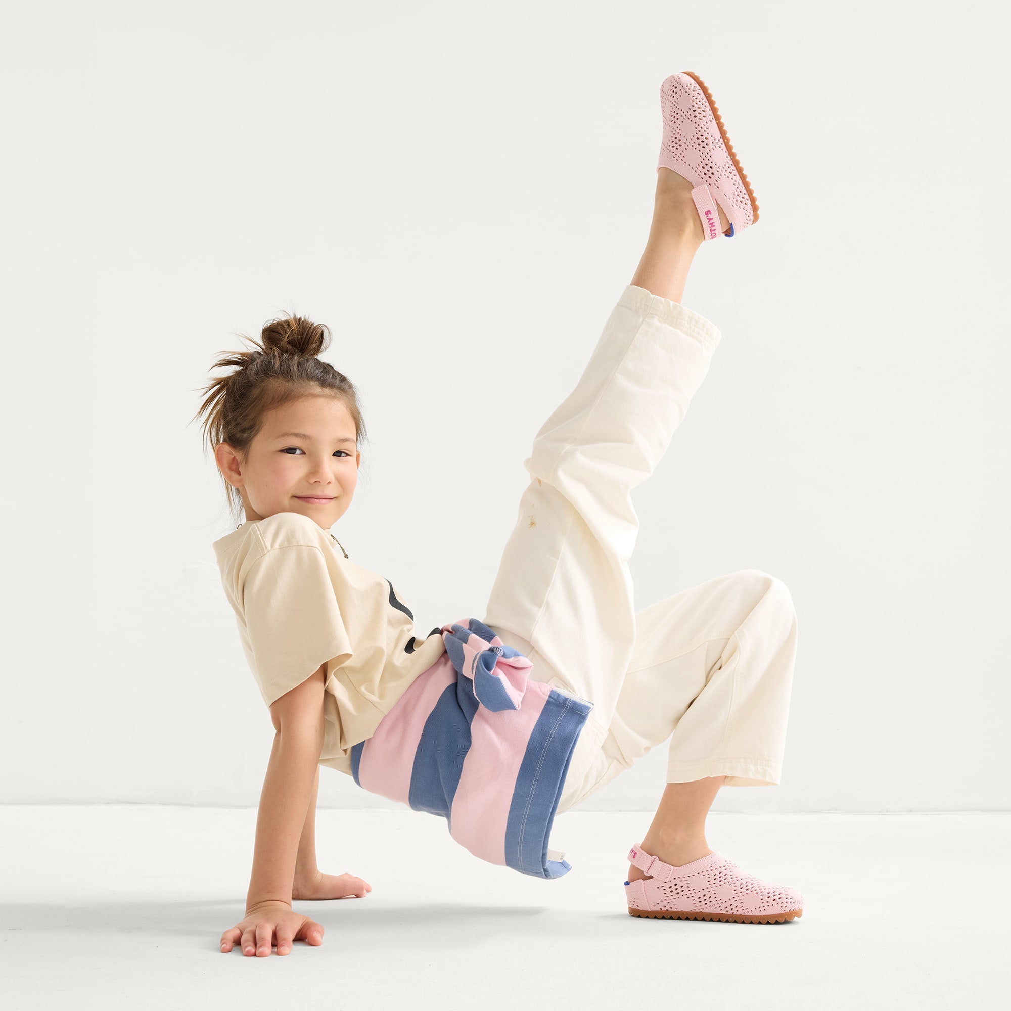 The Kids Clog - Pink Crochet
